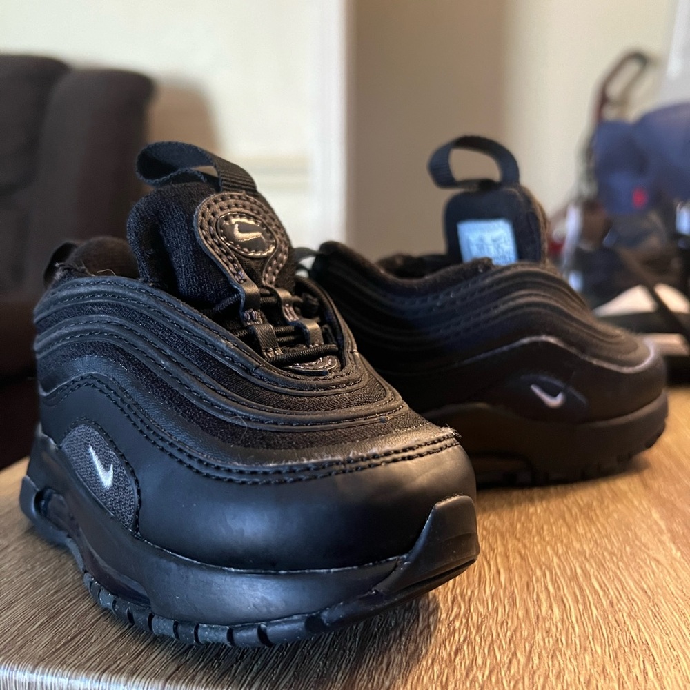 Nikes for toddler boys